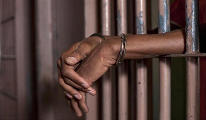 प्रशिक्षु तहसीलदार के खिलाफ कार्रवाई की मांग