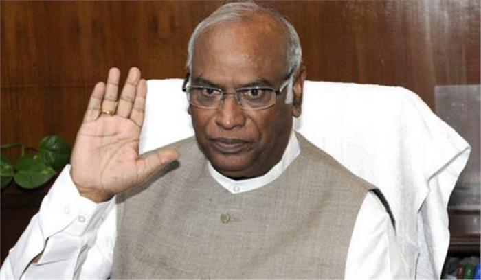 मल्लिकार्जुन खड़गे नहीं चाहते थे सीबीआई प्रमुख आलोक वर्मा को हटाना, जताई असहमति