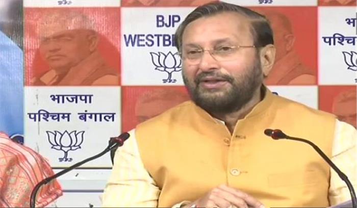 ममता किसे बचाना चाहती हैं, शीर्ष अधिकारी को या खुद को : प्रकाश जावड़ेकर