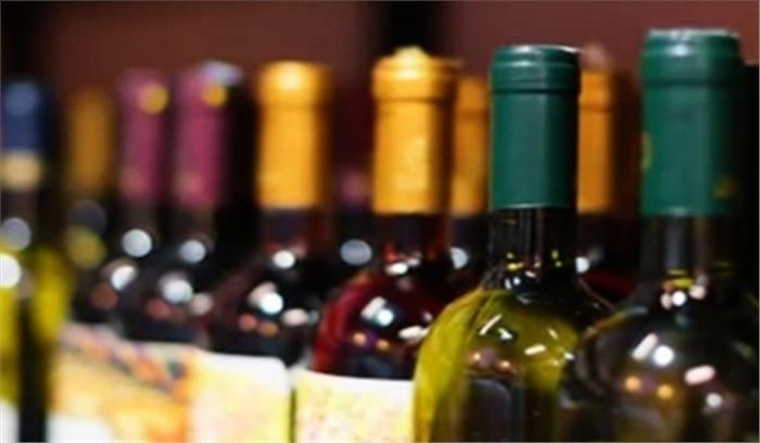 छग : शराब पीकर स्कूल आने वाले शिक्षक को बच्चों ने पीटा