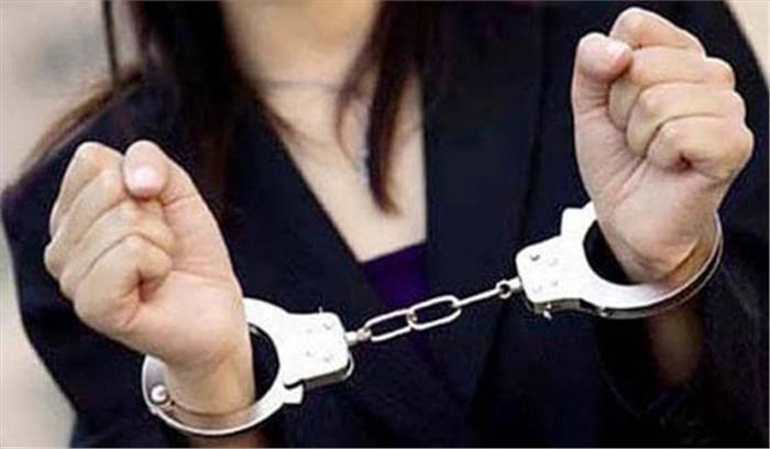 चेन चुराने के मामले में 2 महिला गिरफ्तार