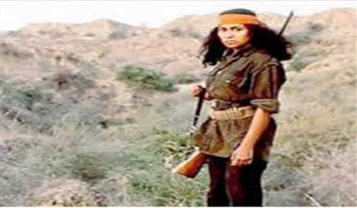 फूलन का समर्पण दस्यु इतिहास की सबसे बड़ी घटना