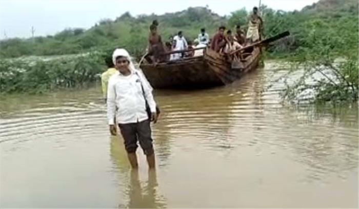चम्बल नदी उफान पर, 49 गांव बाढ़ में घिरे