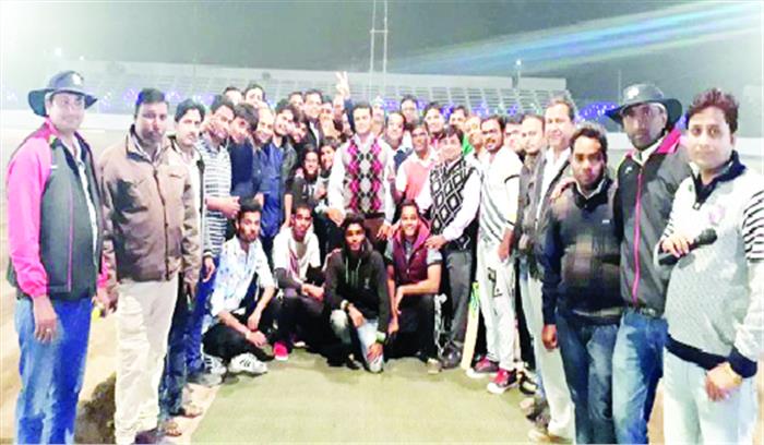 चिकित्सकों की टीम ने औषधि विक्रेता टीम को दी मात