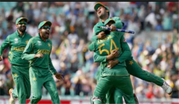 चैम्पियंस ट्रॉफी : भारत को 180 रनों से हरा पाकिस्तान बना विजेता