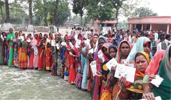 लोकसभा चुनाव 2019: चंडीगढ़ में 6 बजे तक 63.57 प्रतिशत मतदान लोकसभा चुनाव 2019: चंडीगढ़ में 6 बजे तक 63.57 प्रतिशत मतदान