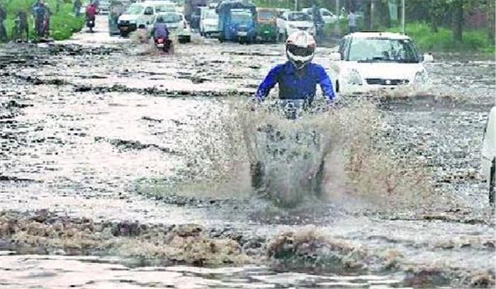 चंडीगढ़ : भारी बारिश के कारण यातायात में समस्या