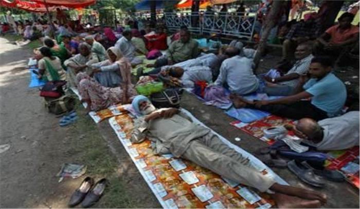 चंडीगढ़ में कर्फ्यू जैसे हालात, मोबाइल इंटरनेट, ट्रेन-बस रद्द