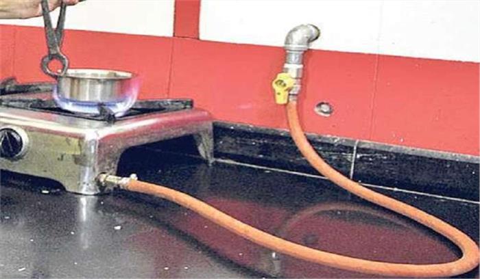 2020 तक एक करोड़ लोगों को पाईप से पहुंचाई जाएगी रसोई गैस : सर्राफ