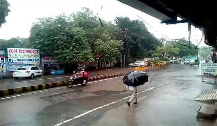 चंडीगढ़ सहित क्षेत्र के कुछ इलाकों में मानसून पूर्व की पहली झड़ी चंडीगढ़ सहित क्षेत्र के कुछ इलाकों में मानसून पूर्व की पहली झड़ी