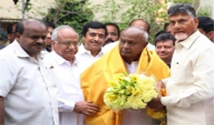 चंद्रबाबू ने देवगौड़ा से की मुलाकात, विपक्ष की एकता पर चर्चा