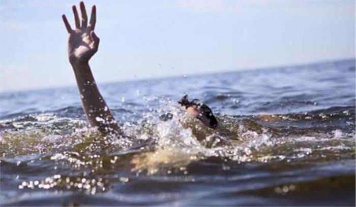 चेक डैम में डूबने से दो किशाेरियों की मौत चेक डैम में डूबने से दो किशाेरियों की मौत