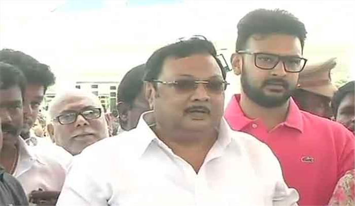 द्रमुक और मेरे पिता के सच्चे वफादार मेरे साथ हैं: अलागिरी द्रमुक और मेरे पिता के सच्चे वफादार मेरे साथ हैं: अलागिरी