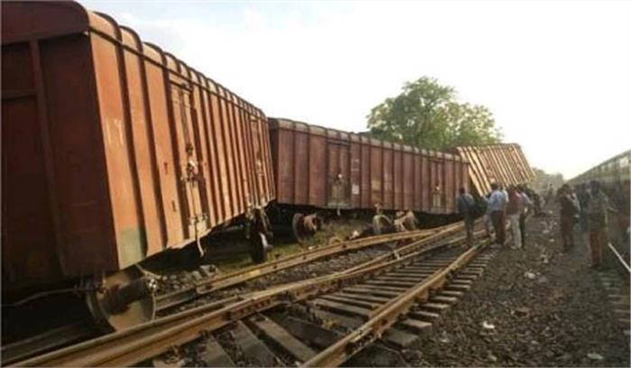 छग : आयरन लदी मालगाड़ी पटरी से उतरी