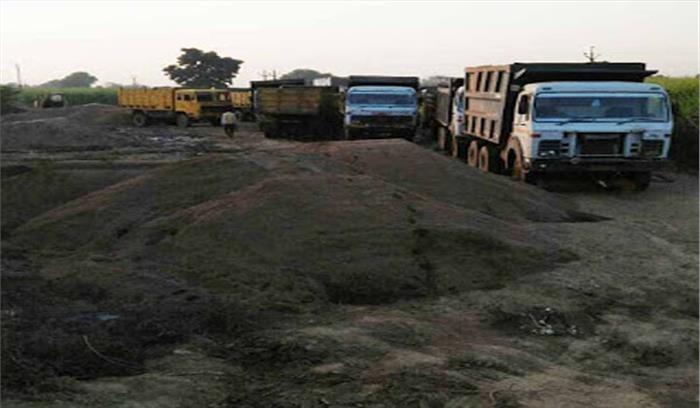 रेत खदान पर प्रशासन की कार्रवाई