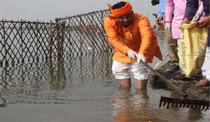 भीड़ वाले घाटों पर मचान बनाने के निर्देश