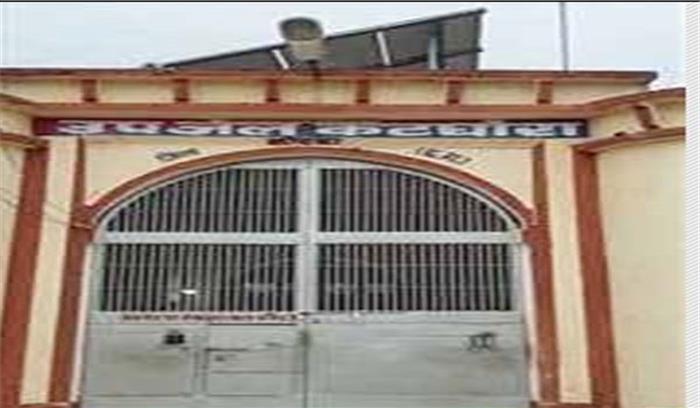 छत्तीसगढ़ : जेल से भागने की कोशिश में एक कैदी की मृत्यु, दूसरा घायल छत्तीसगढ़ : जेल से भागने की कोशिश में एक कैदी की मृत्यु, दूसरा घायल