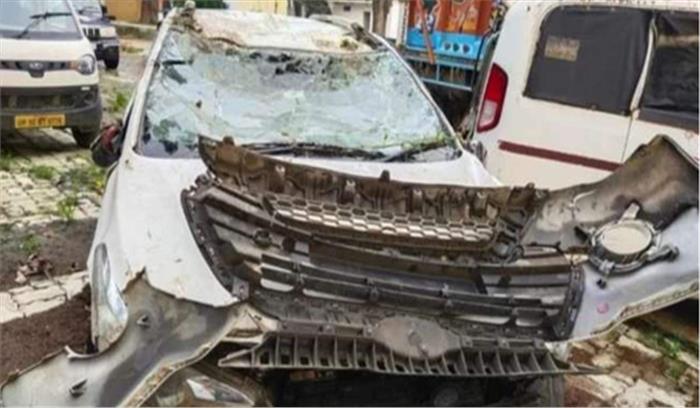 छत्तीसगढ़ :सड़क हादसे में तीन लोगों की मौत​​​​​​​