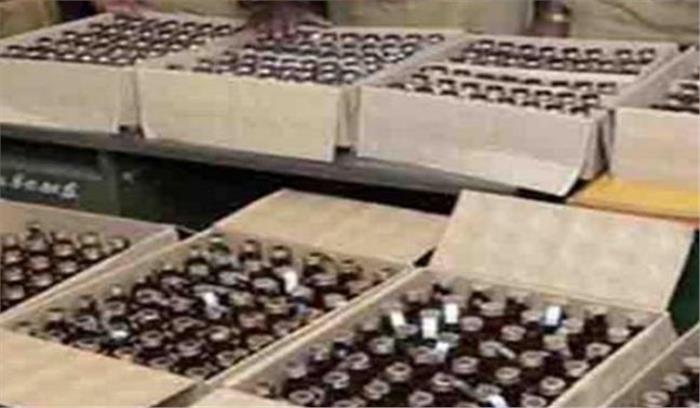 पुलिस ने तीन तस्करों को किया गिरफ्तार, शराब बरामद