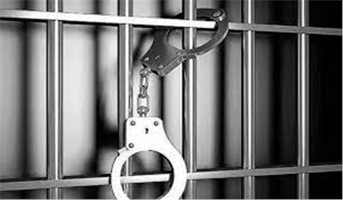 बस्तर पुलिस ने नक्सली विरोधी अभियान के तहत चार नक्सलियों को गिरफ्तार किया