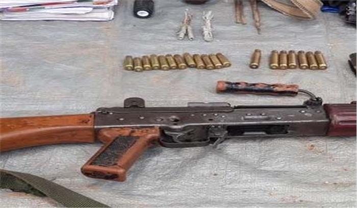 छत्तीसगढ़ में पुलिस और नक्सलियों के बीच मुठभेड़, एक नक्सली ढेर छत्तीसगढ़ में पुलिस और नक्सलियों के बीच मुठभेड़, एक नक्सली ढेर