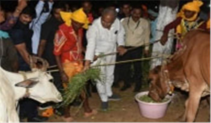 छत्तीसगढ़ : गाय, गांधी और गांव की राह चली भूपेश सरकार