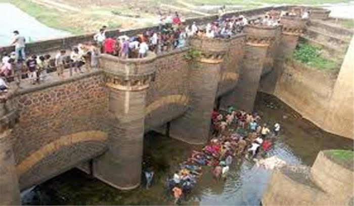 गोदावरी नदी में अधूरा बना बांध पर्यटन स्थल के रुप में विकसित होगा