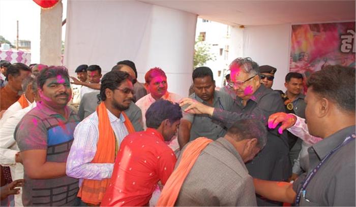 मुख्यमंत्री डॉ.रमन सिंह ने कवर्धा में मनाई होली