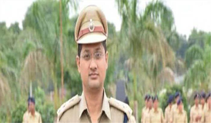 नक्सलियों से समर्पण की अपील