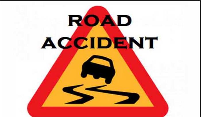 सड़क हादसे में 2 बच्चों सहित 3 लोगों की मौत