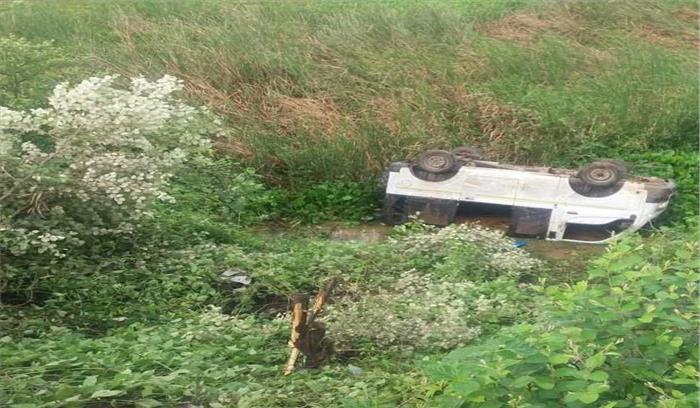 छत्तीसगढ़ में पुल से नीचे से गिरी स्कूल वैन, 16 बच्चे घायल