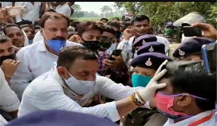 छिंदवाड़ा में कांग्रेस कार्यकर्ताओं ने एसडीएम के चेहरे पर कालिख पोती