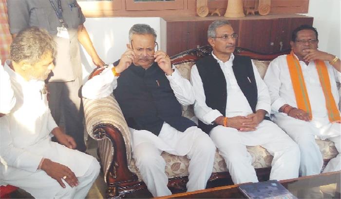 कौशिक निवास पहुंचे मुख्यमंत्री