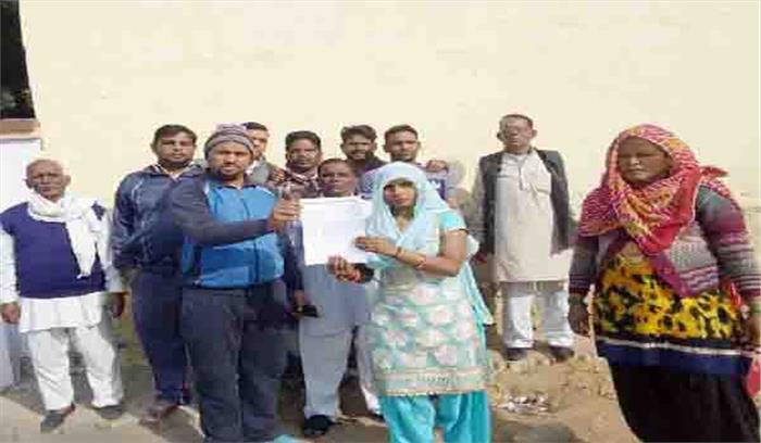 शराब के ठेके बंद कराने का प्रस्ताव पास कर भेजा कार्यालय