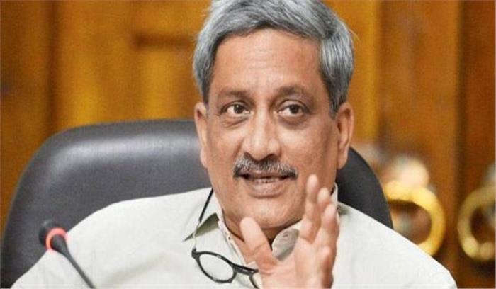 गोवा :पर्रिकर के 63 वें जन्मदिन पर बेटे ने मंदिर में की पूजा