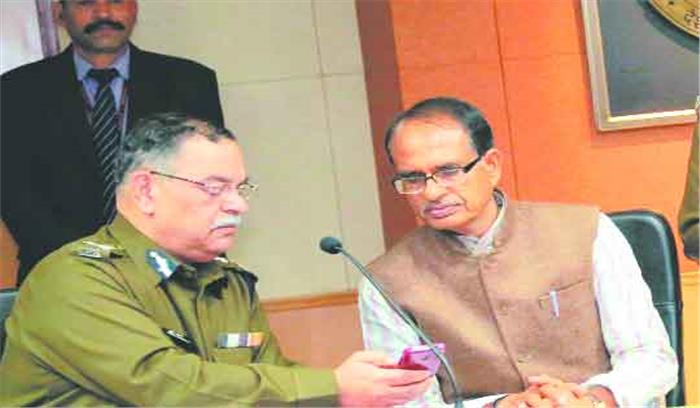 माफिया का सफाया करें, छेड़छाड़ करने वाले हों गिरफ्तार माफिया का सफाया करें, छेड़छाड़ करने वाले हों गिरफ्तार
