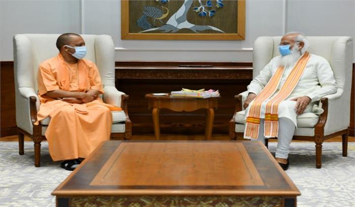 सीएम योगी ने की पीएम मोदी से मुलाकात, अब राष्ट्रपति से मांगा मुलाकात का समय