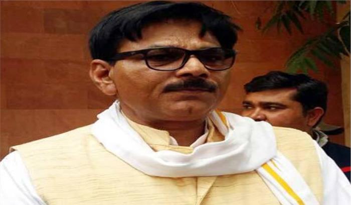 मुख्यमंत्री के समक्ष उठाई जिले में विशिष्ट टर्मिनल मंडी की स्थापना मुख्यमंत्री के समक्ष उठाई जिले में विशिष्ट टर्मिनल मंडी की स्थापना