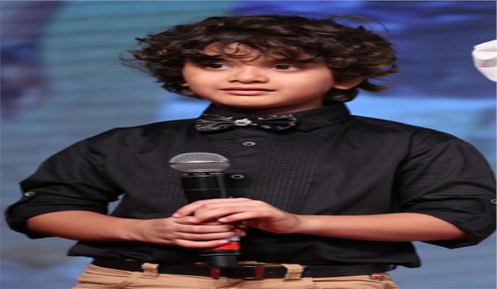 बाल कलाकार सचिन के बचपन का किरदार लुत्फ लेकर निभा रहै हैं