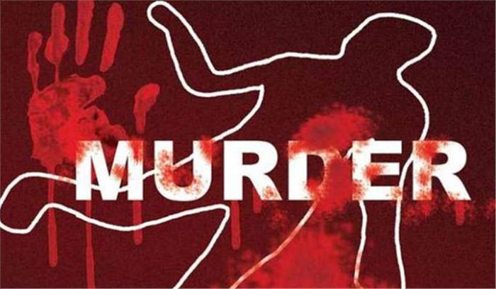 उप्र : 6 बच्चों की मां को पति ने फावड़े से काट डाला