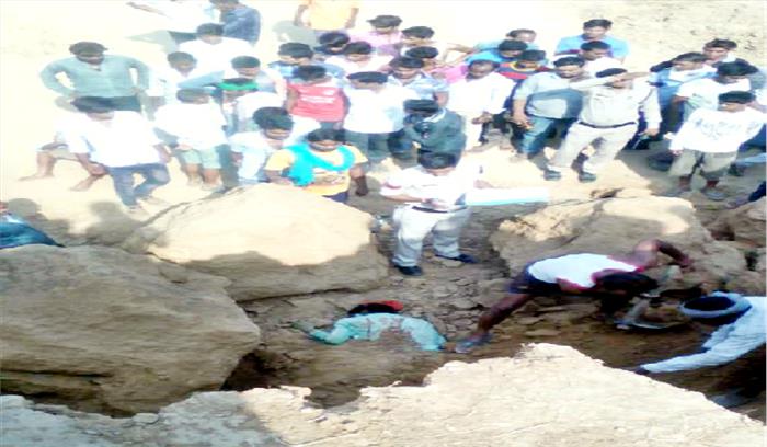 मिट्टी खदान धंसने से मजदूर की मौत