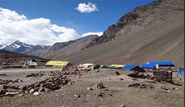 कब्जा नहीं छोड़ रही चीनी सेना लद्दाख के पहाड़ों से