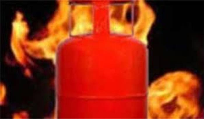 कर्नाटक में सिलिंडर विस्फोट, एक ही परिवार के तीन सदस्यों की मौत