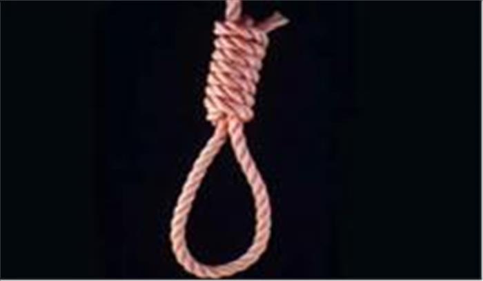 पारिवारिक विवाद में फंदे पर झूली महिला