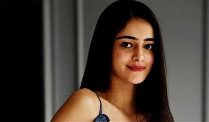 चंकी की बेटी अनन्या करेगी बॉलीवुड में डेब्यू
