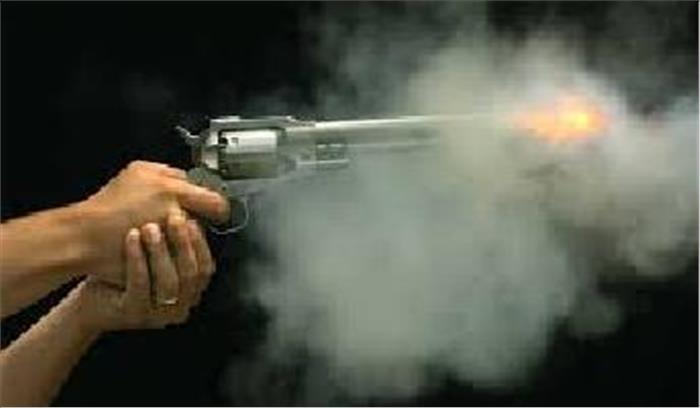 सिगरेट लाने से इंकार करने पर युवक ने नाबालिग को गोली मारी