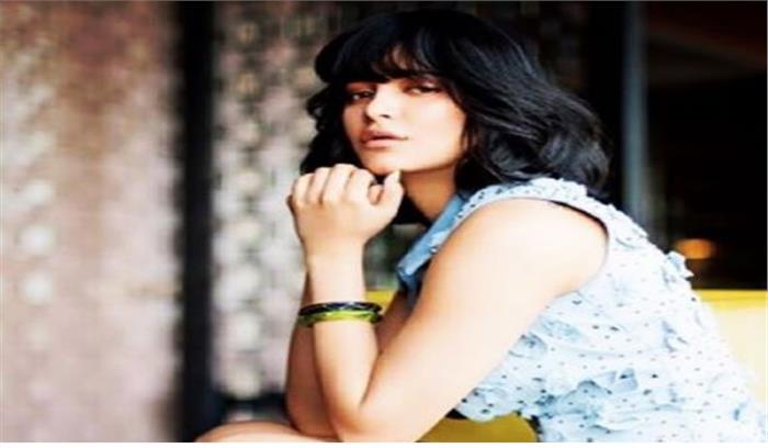 एक कला के रूप में देखने पर सिनेमा आपकी दुनिया बन जाता है : श्रुति हासन