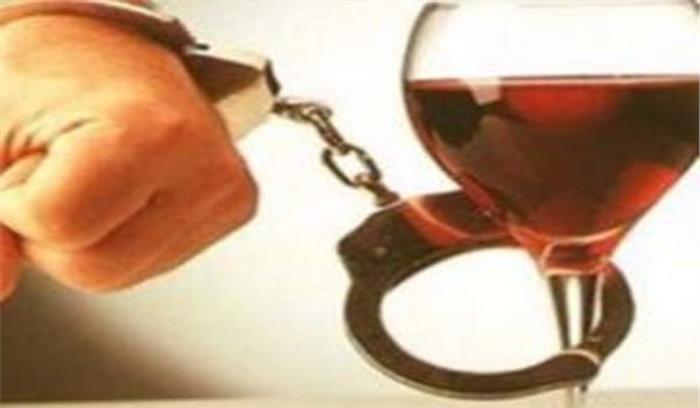 पटना में चीन के दो नागरिक शराब के साथ गिरफ्तार​​​​​​​