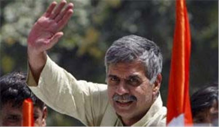 कांग्रेस नेता संदीप दीक्षित हिरासत में कांग्रेस नेता संदीप दीक्षित हिरासत में