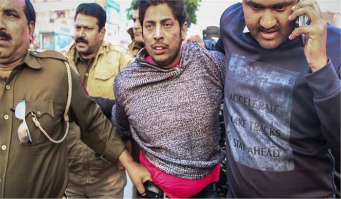 शाहीन बाग में प्रदर्शन स्थल के पास चली गोली शाहीन बाग में प्रदर्शन स्थल के पास चली गोली